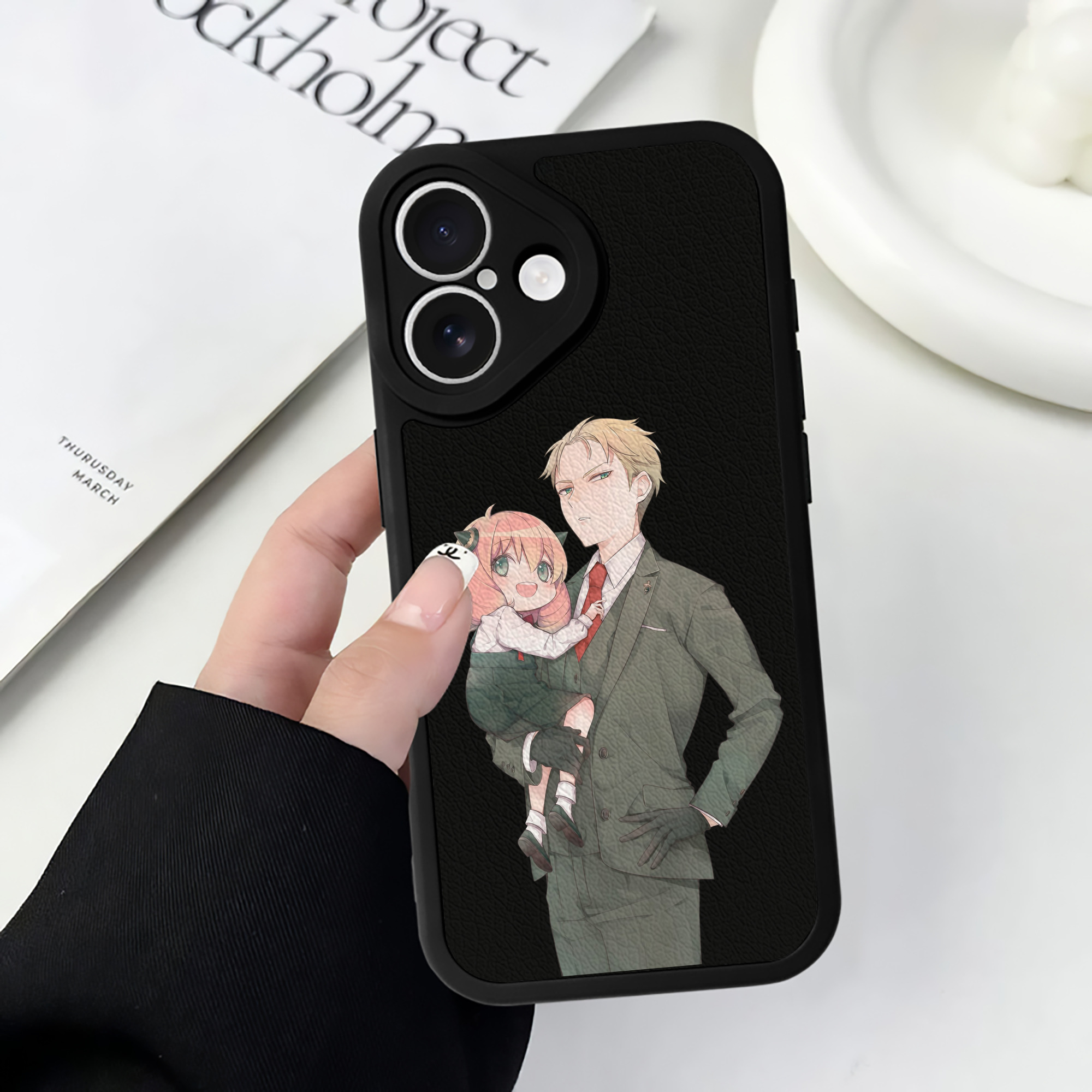 （画像用） SPY×FAMILY间谍家家酒 【iPhone 16シリーズ対応】シリコンスマホケース（レザー調） 材質：シリコン